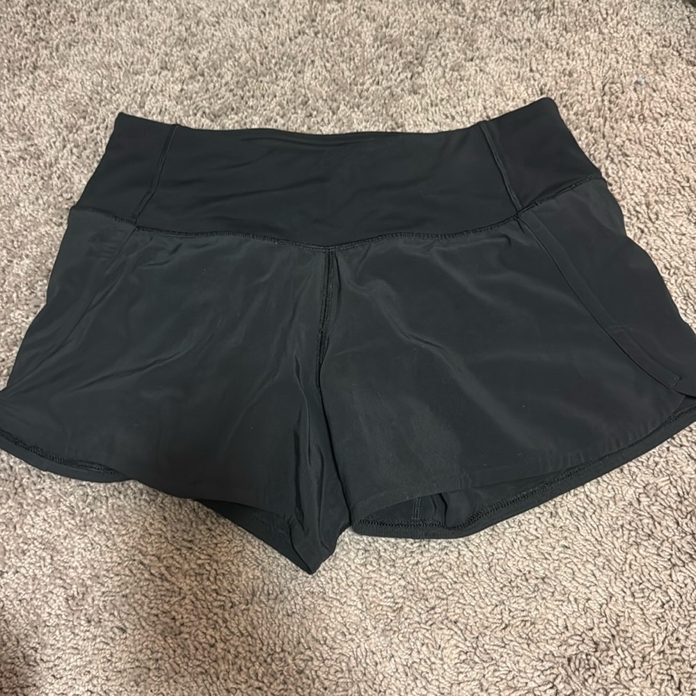 Black Lululemon 4in Size 2 Speed Up Shorts